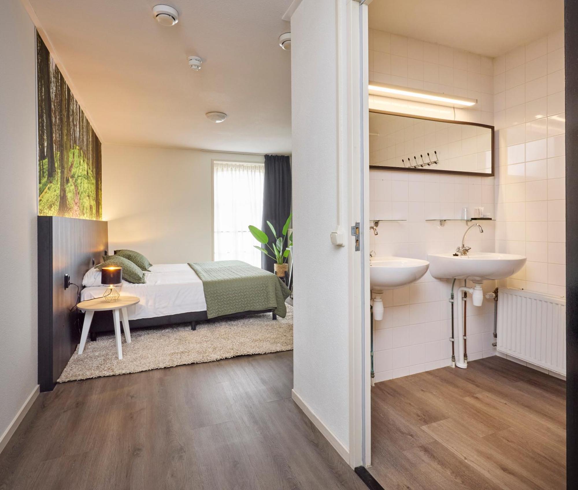 Hotel 'T Gemeentehuis Bedum Екстер'єр фото